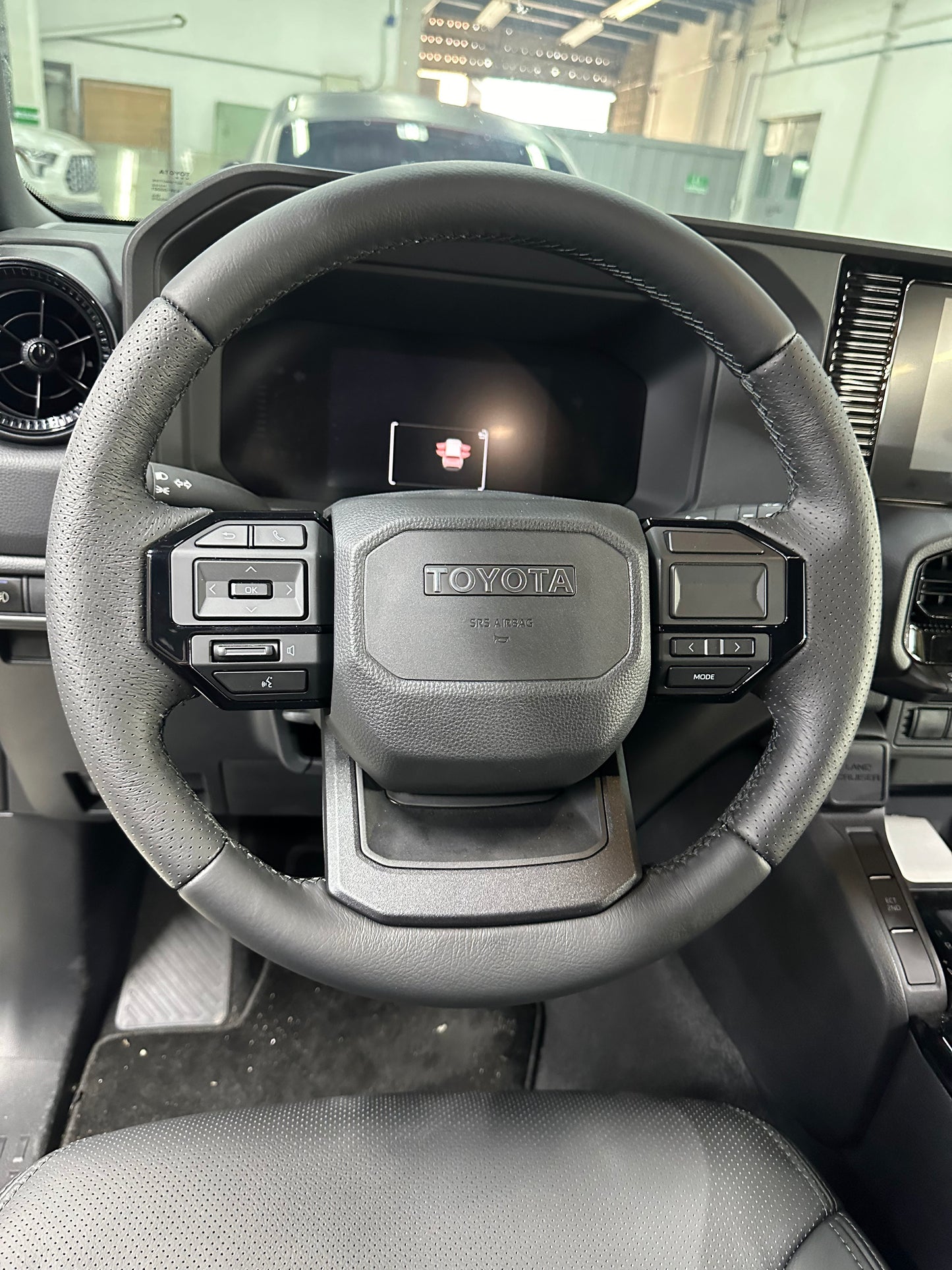 Toyota LC250 - Negra